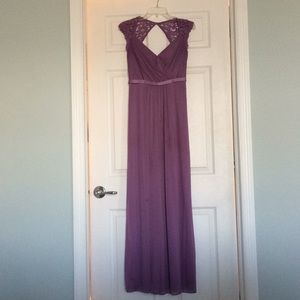 David’s Bridal size 4 Lace Cap Sleeves Wisteria